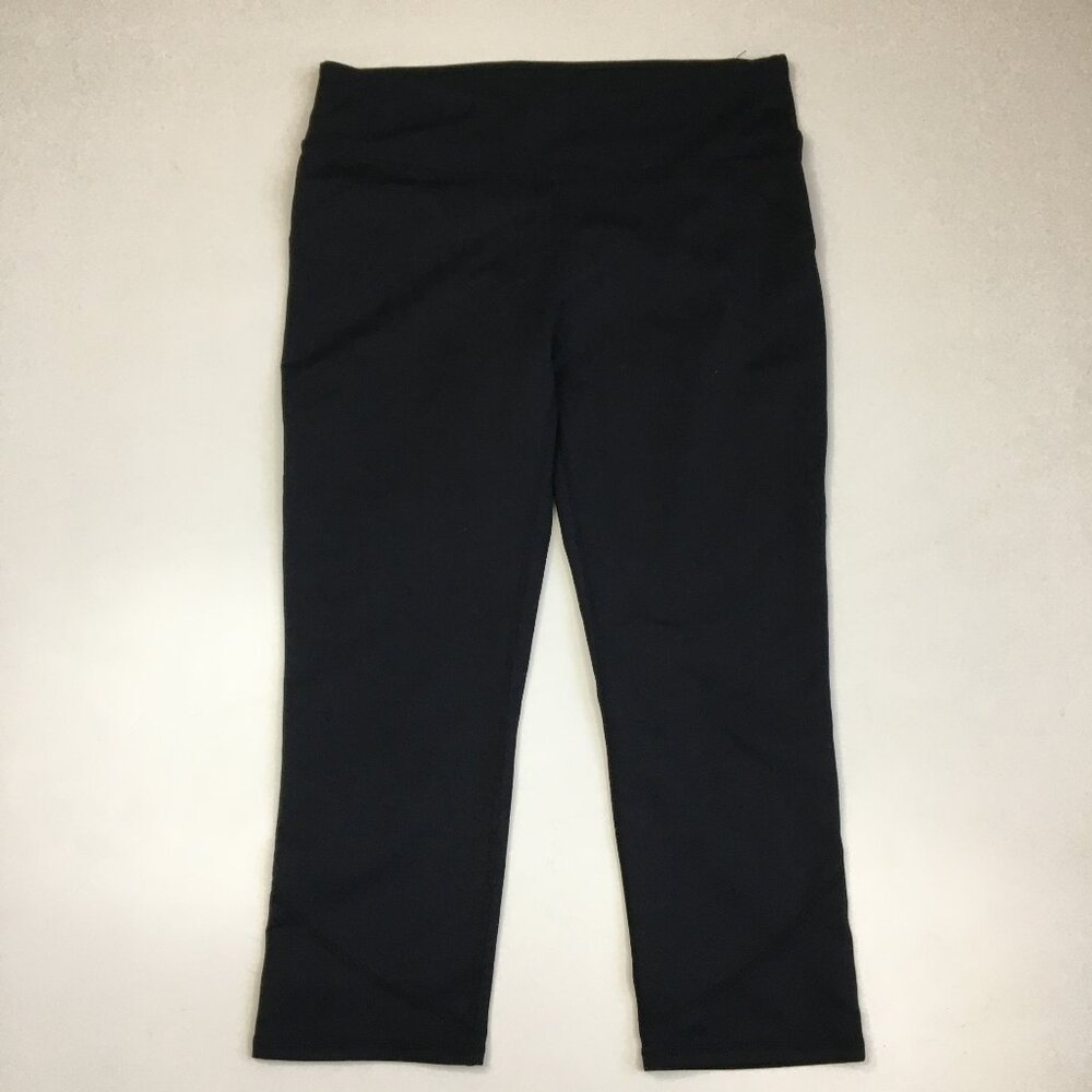 Fabletics Fitted Black Pull On Active Cropped/Sho… - image 1